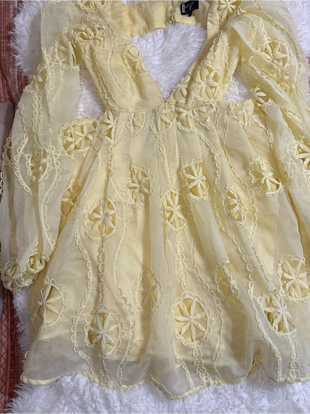 Bardot Jovie Babydoll Mini Dress Butter Yellow Cutout Balloon Sleeve L 8 - Picture 8 of 16